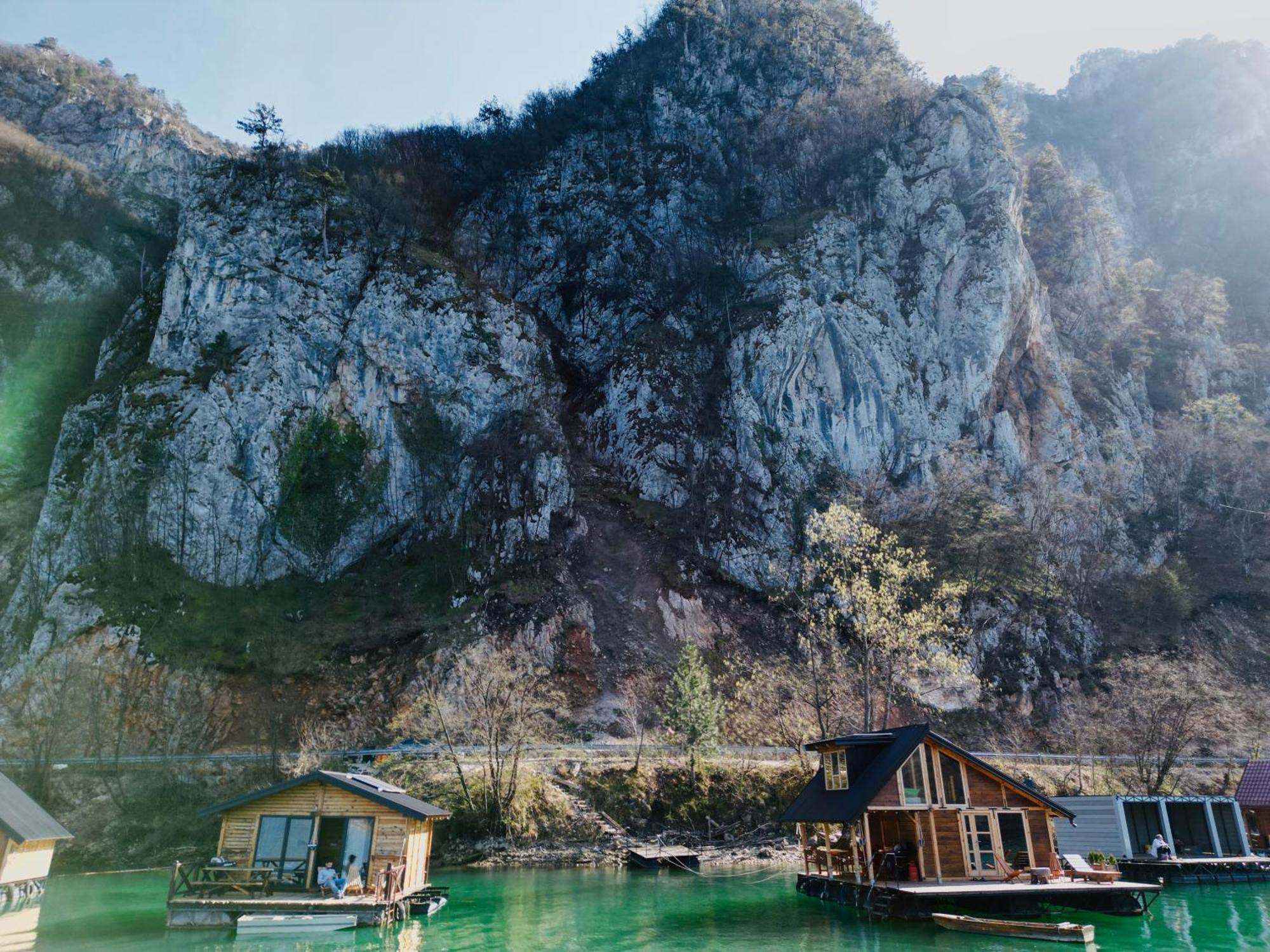 Lake House Perucac Rastiste Exterior photo